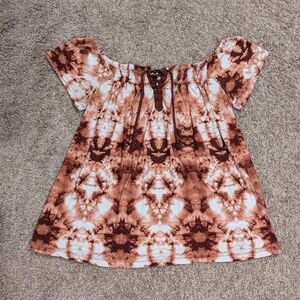 Vintage Y2K super soft and stretchy white and orange/red tie dye flowy top